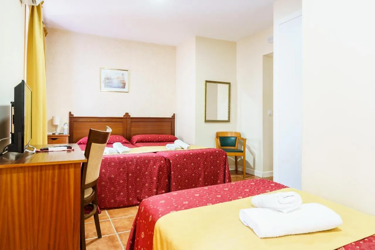 Hotel Carlos V Jerez By Vivere Stays 헤레스