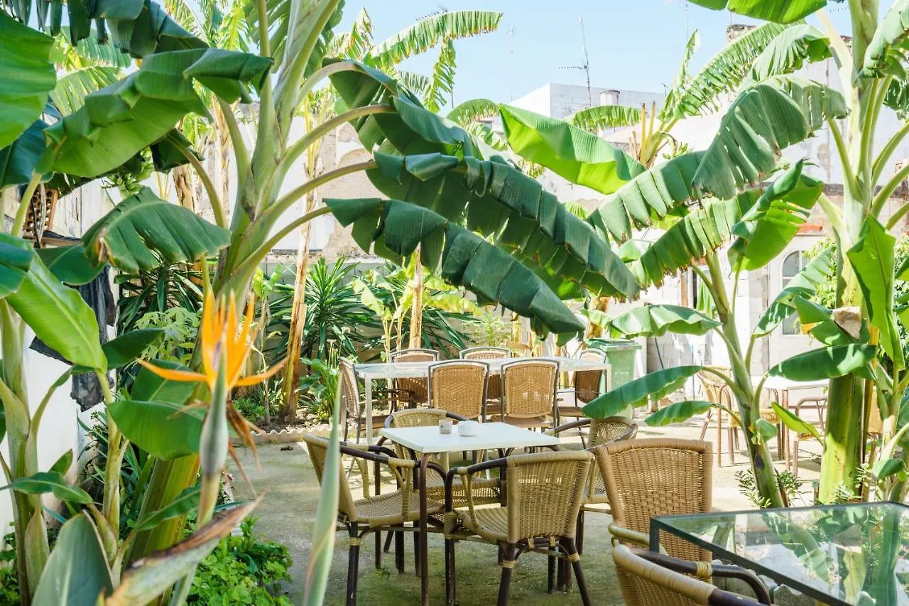 Hotel Carlos V Jerez By Vivere Stays 헤레스